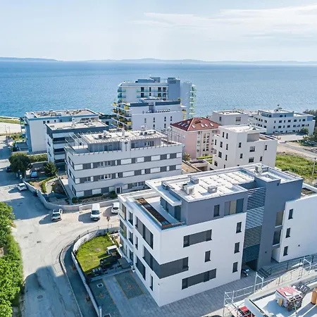 Golden Luxury * Split