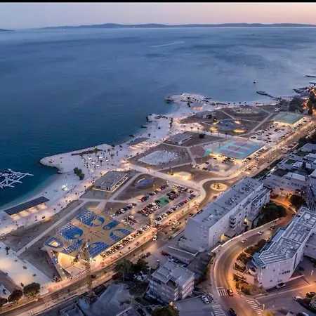 Golden Luxury * Split